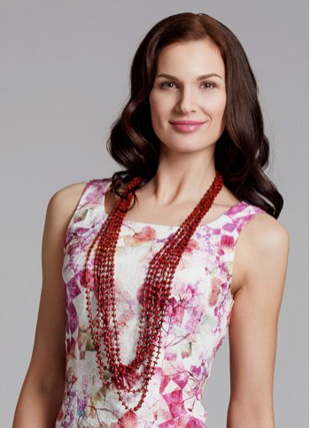 Dlouhý červený náhrdelník Dámské oděvy