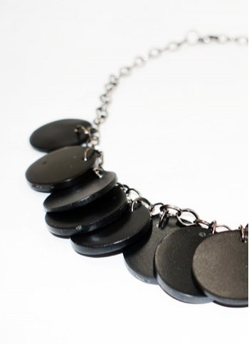 Black wheel necklace  Female dress